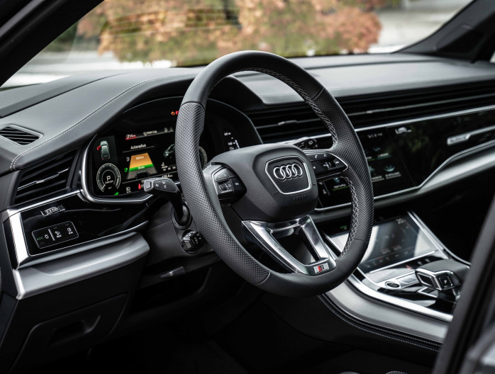 Audi Q7 60 TFSI e plugin hybride MIG Motors