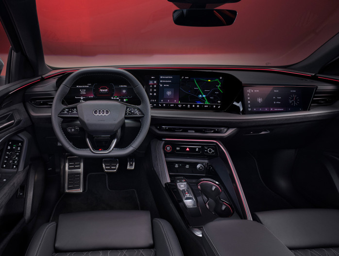 Audi QS5 Interieur rood MIG Motors