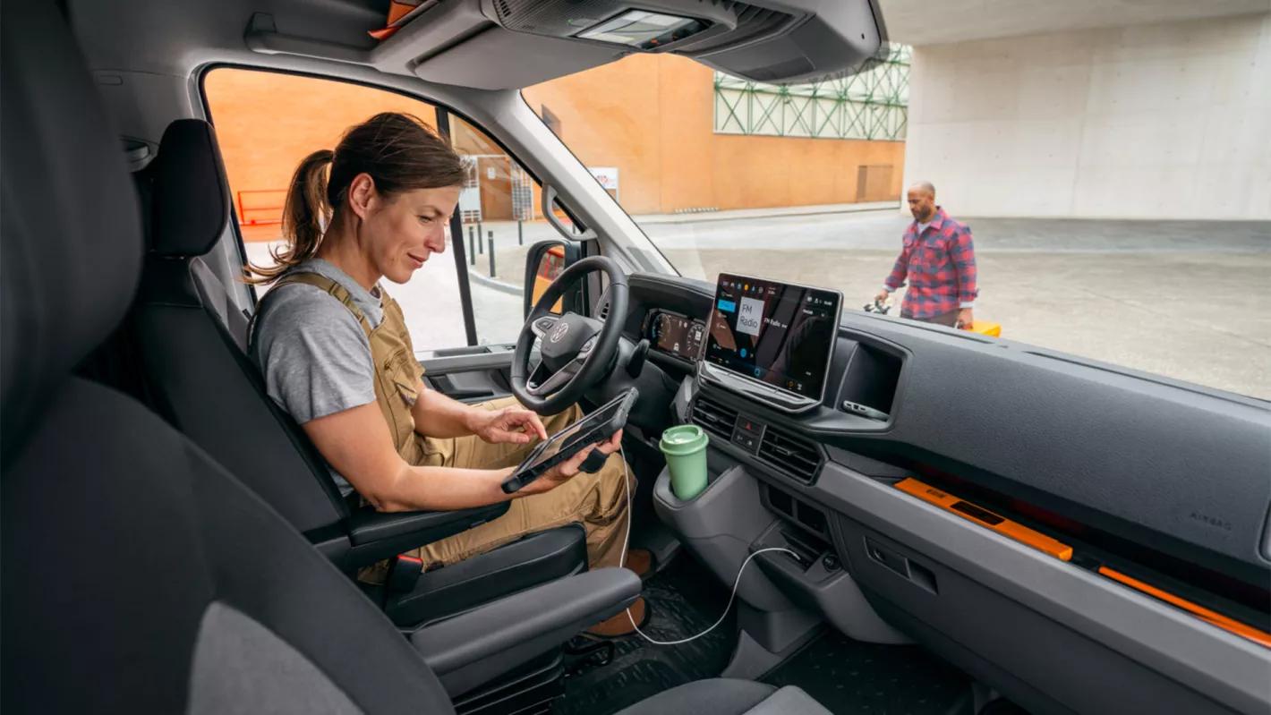 Volkswagen Crafter interieur groter scherm