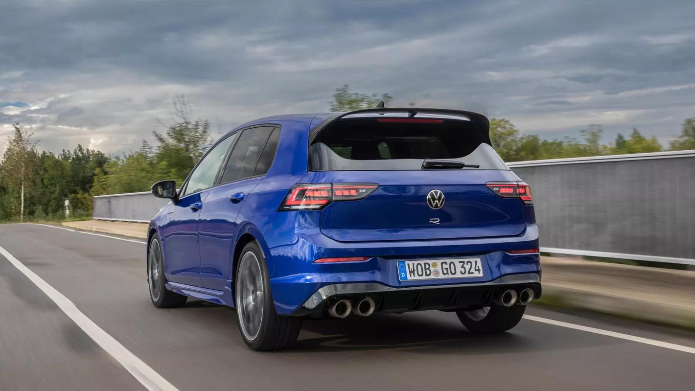 Golf R achterkant Akrapovic-uitlaat MIG Motors